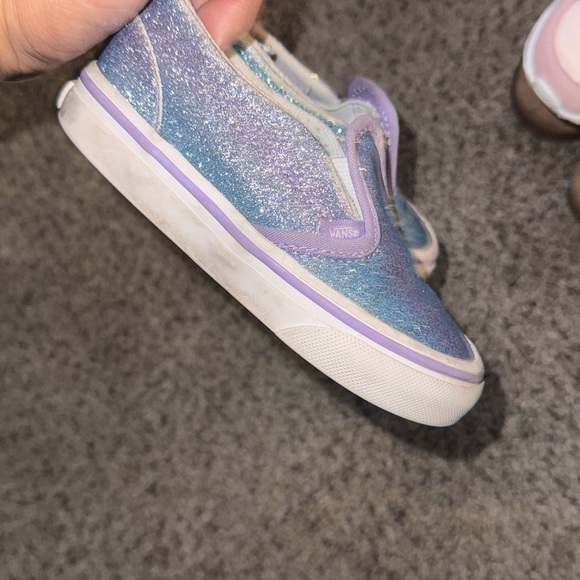 Bundle of 9 shoes size 8, UGG, Mini Melissa, Crocs, Puma - Picture 9 of 10